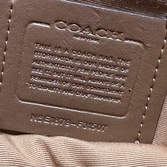 Coach Authentic Pebbled Leather Legacy Hobo Boho Shoulder Bag - Picture 8 of 14